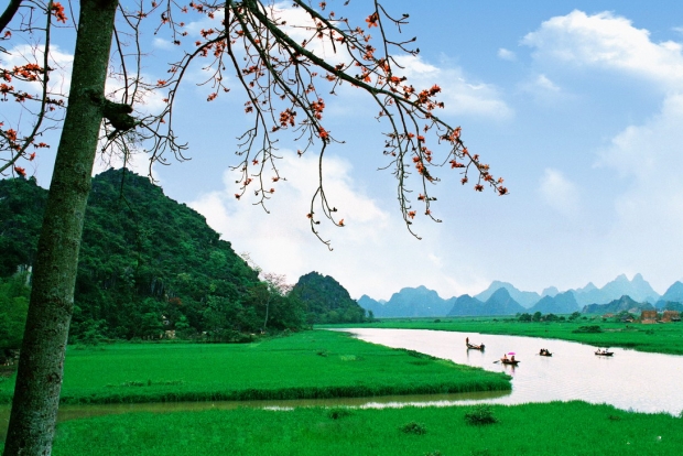 CHÙA HƯƠNG, HÀ NỘI.