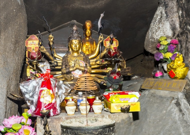 CHÙA HƯƠNG TÍCH, HÀ TĨNH.