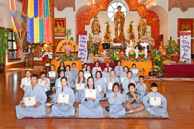 CHÙA ĐỨC VIÊN, SAN JOSE, HOA KỲ TỔ CHỨC ĐÀN TRUYỀN TAM QUY VÀ NGŨ GIỚI.