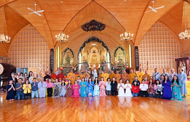 ĐẠI LỄ PHẬT ĐẢN PL 2567 TẠI TU VIỆN PHỔ ĐÀ SƠN, OTTAWA, CANADA.