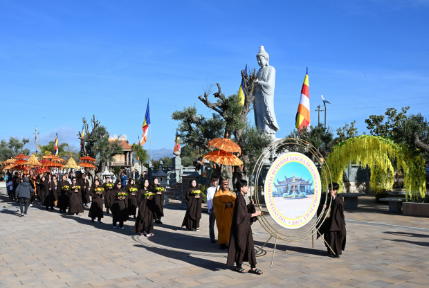 CHÙA TÂM TỪ, CALIFORNIA, HOA KỲ TỔ CHỨC ĐẠI LỄ CẦU NGUYỆN THẾ GIỚI HÒA BÌNH. TẬP 01.
