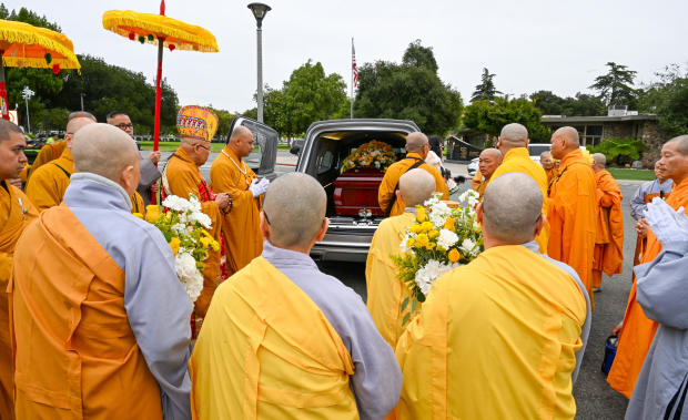 LỄ TANG ĐỨC ĐẠI LÃO HÒA THƯỢNG THÍCH THANH CÁT, VIỆN CHỦ CHÙA GIÁC MINH, CALIFORNIA, HOA KỲ.